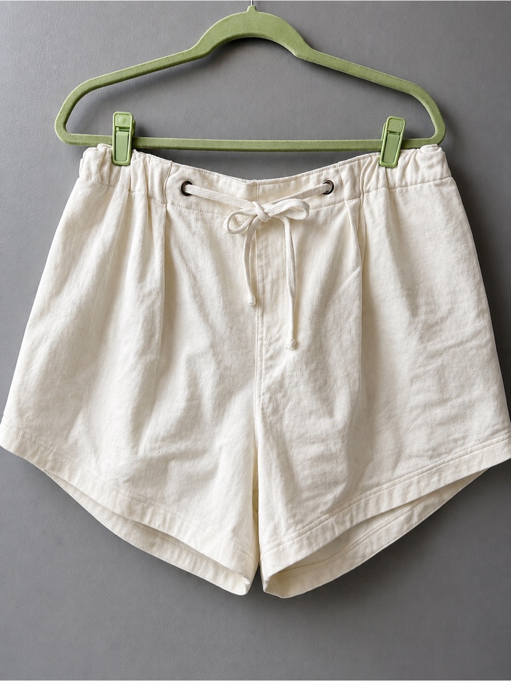 FREE PEOPLE 100% Cotton High Rise White Shorts. Side Pockets and Drawstring. NWT - Picture 2 of 13